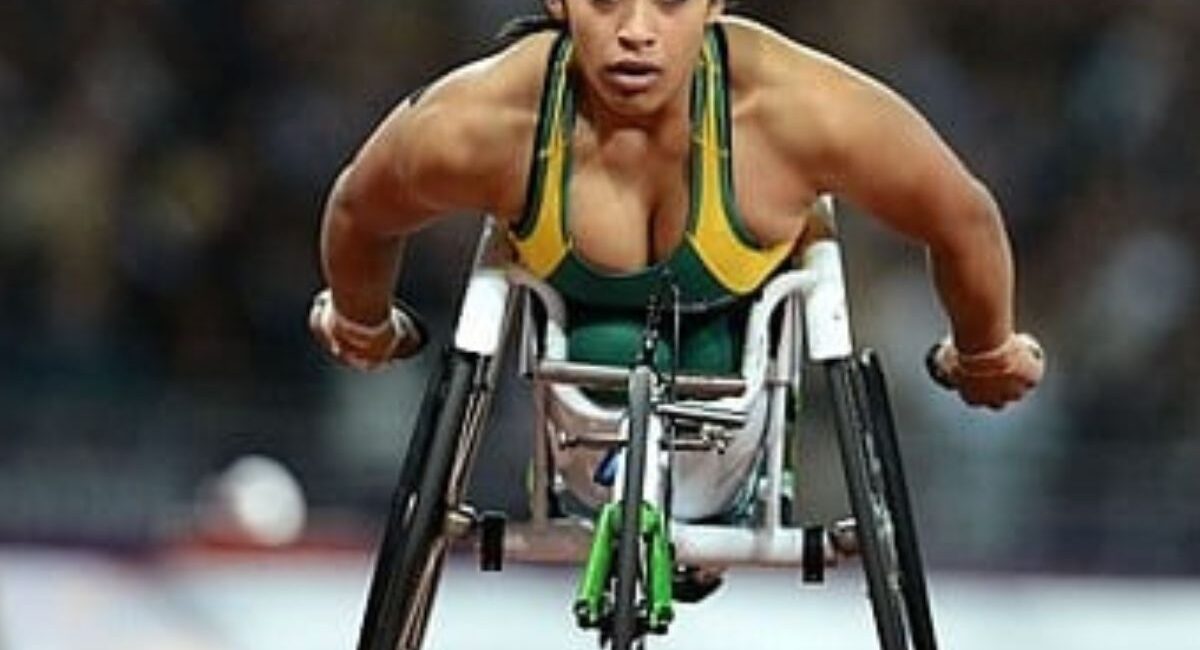 Klasy w paralekkoatletyce – zawodnicy na wózkach, z amputacjami, niepełnosprawnością wzrokową i neurologiczną, startujący w konkurencjach biegowych, rzutach i skokach – pełny przegląd klas T i F od T/F11 do T/F64