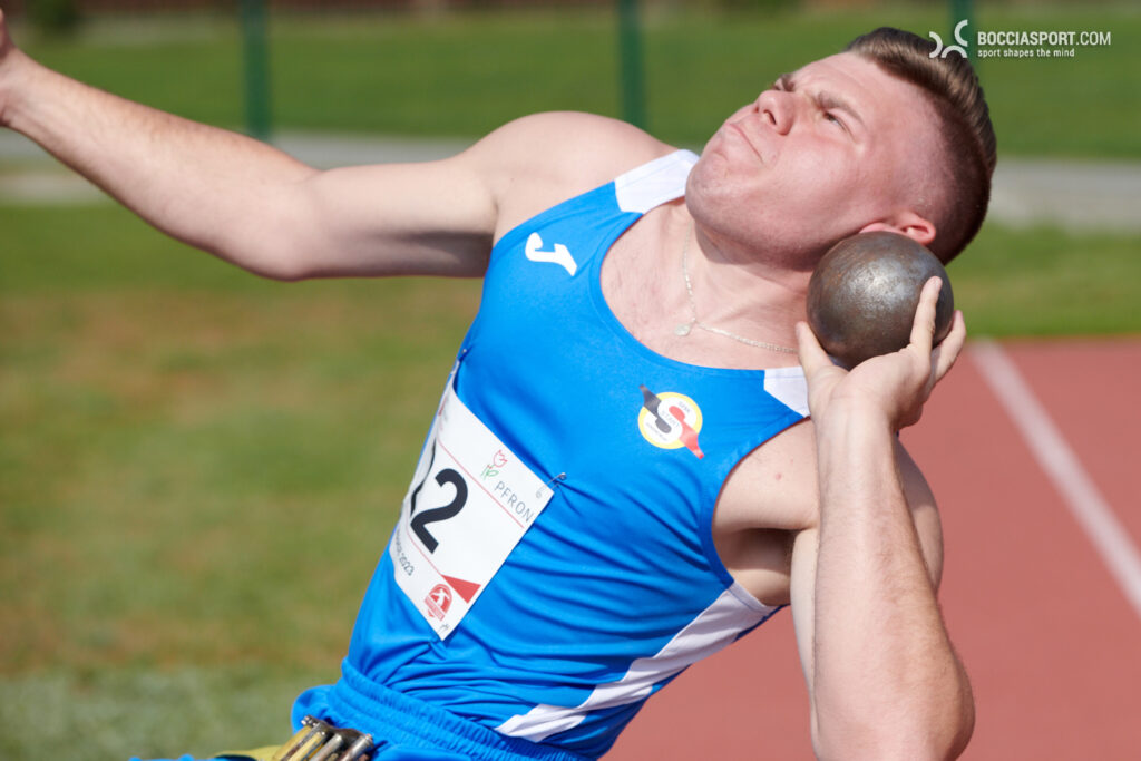 pchnięcie kulą rzut kulą